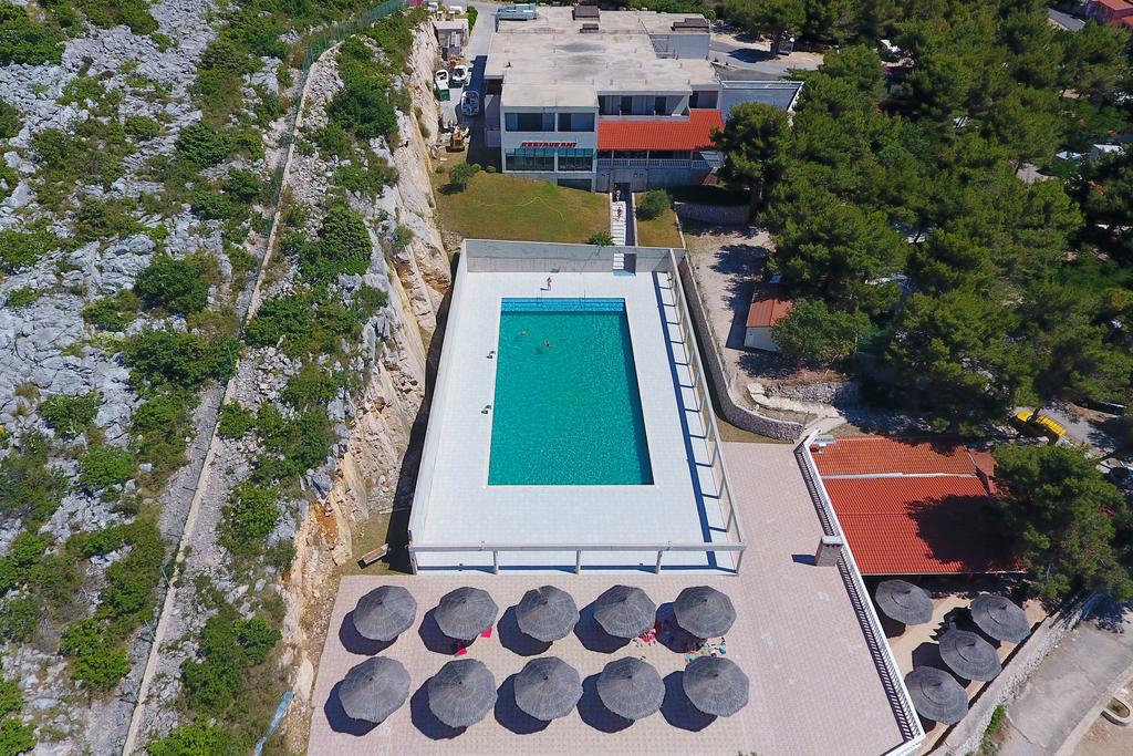 Oaza Mira Camping Hotel Drage Exterior photo